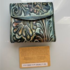 Patricia Nash Reiti Bifold Wallet Turquoise Leather Blue Green Aqua Multi